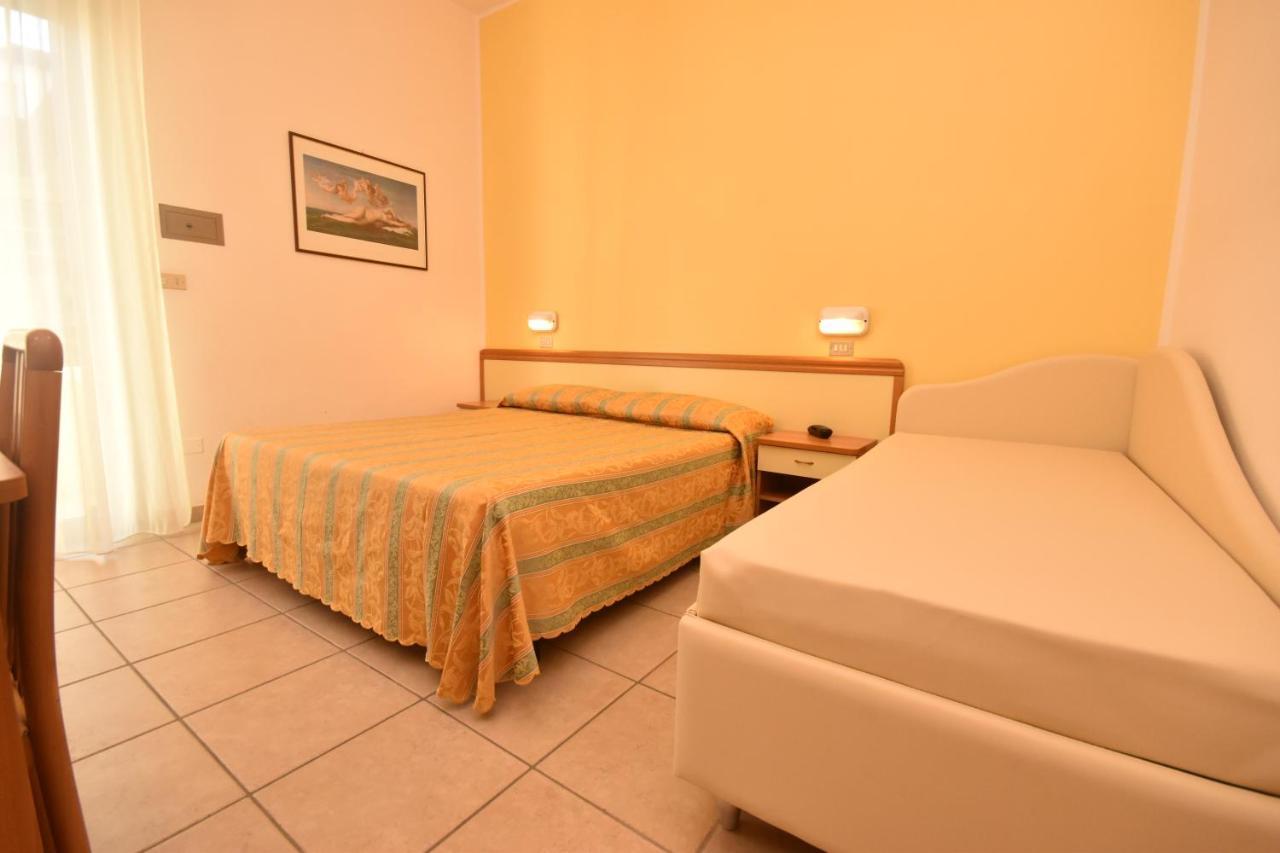 Hotel Thea