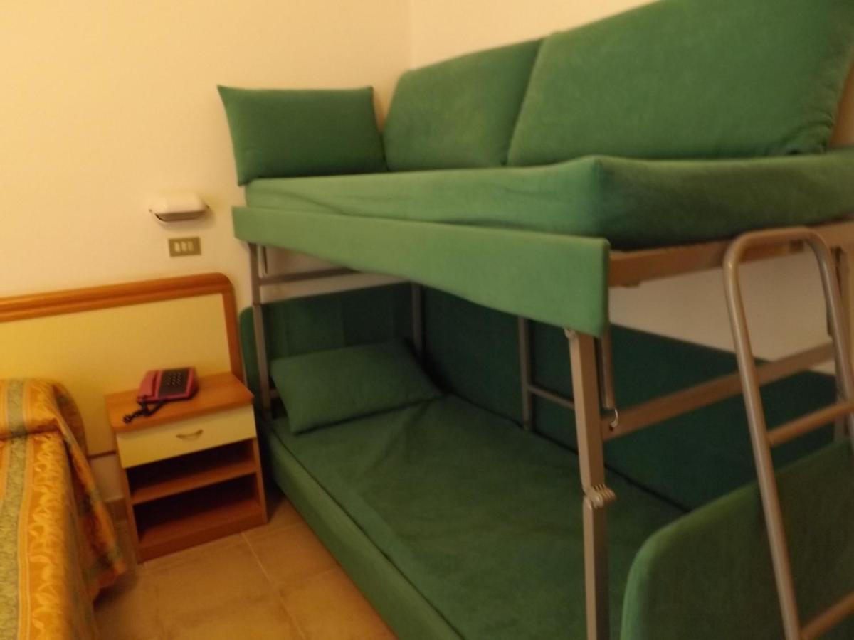 Thea Hotel 3*