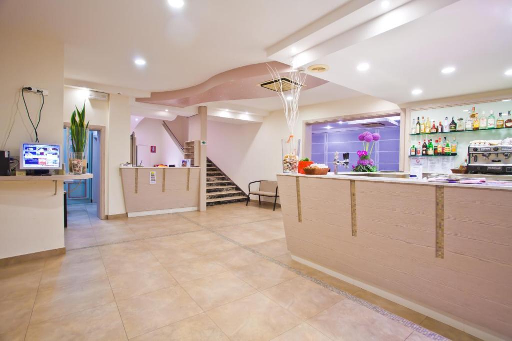 Hotel Thea 3*
