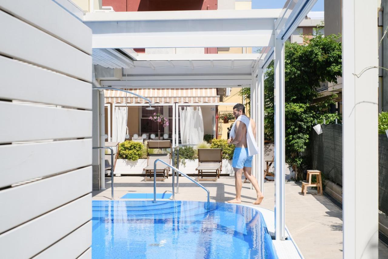 Hotel Thea 3*