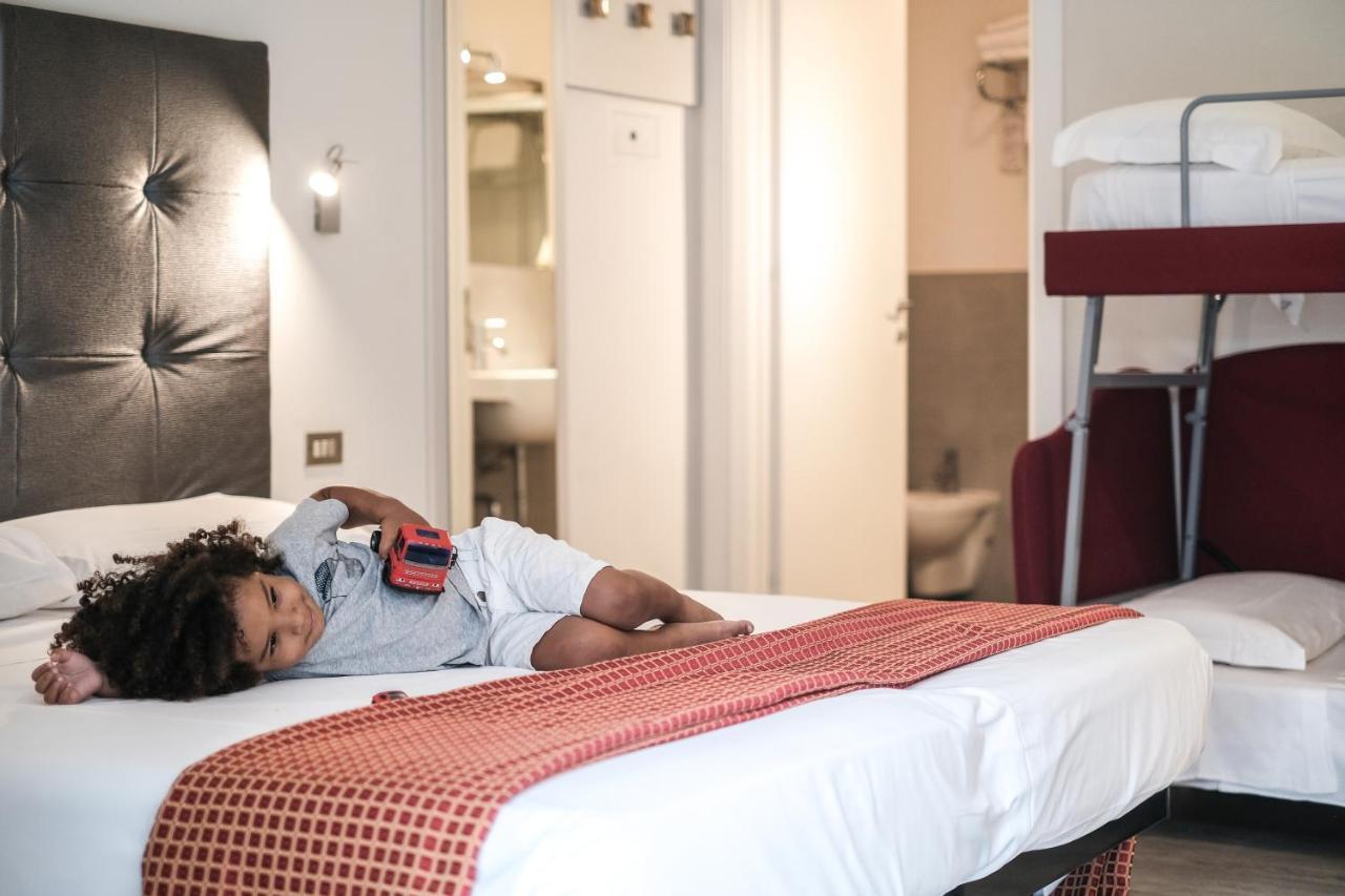 Hotel Thea 3*
