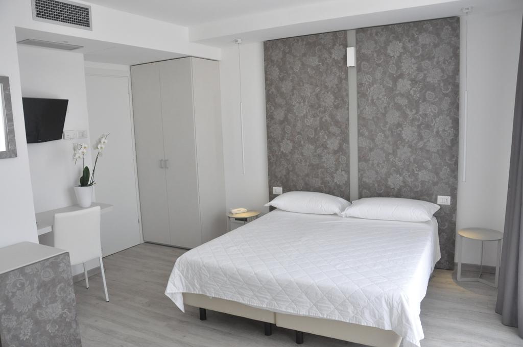 Hotel Thea